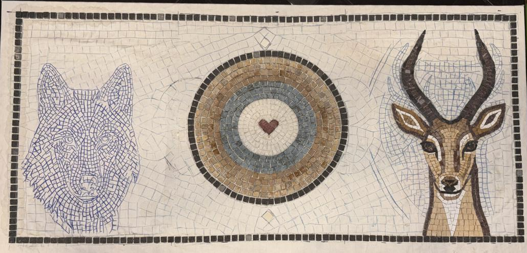 Full horizontal frieze